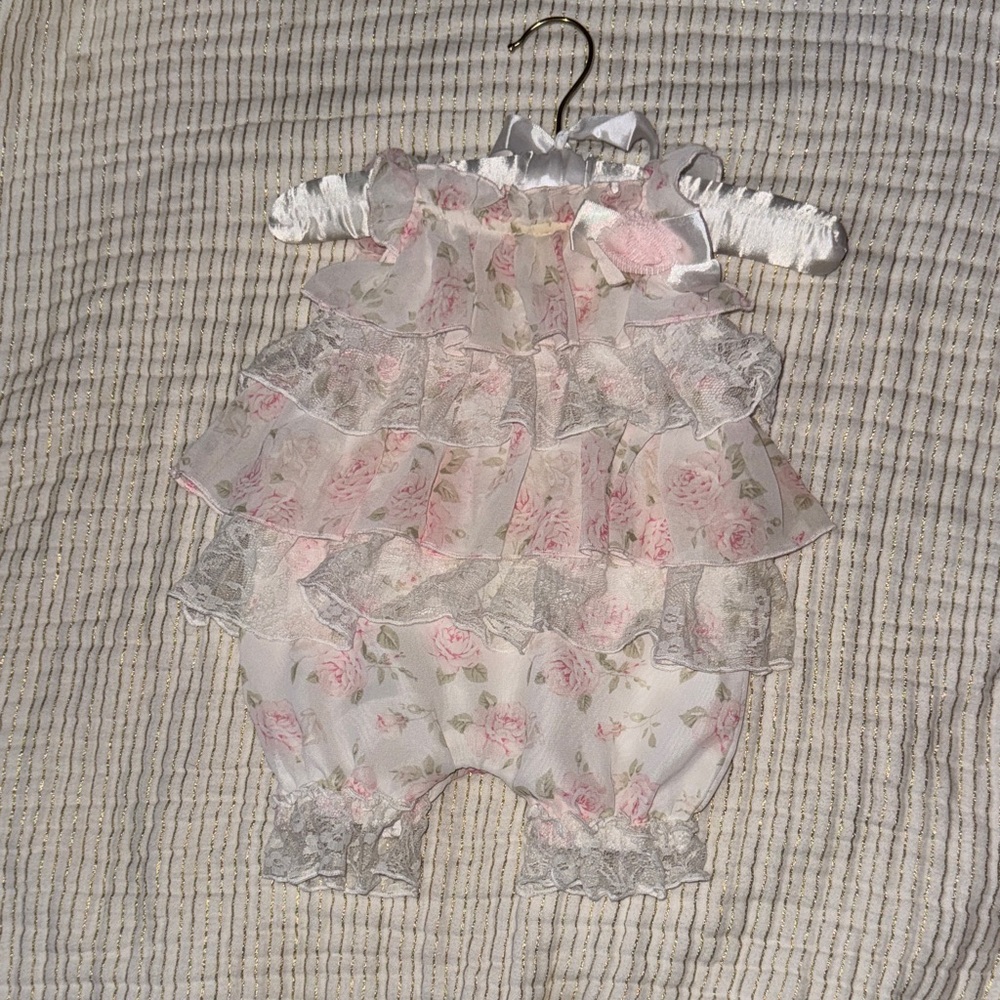 Edgehill Collection Pink and White Floral Bodysuit